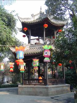 Çin İzlenimleri - Tapınakta bir gölgelik (Cheng Du)
